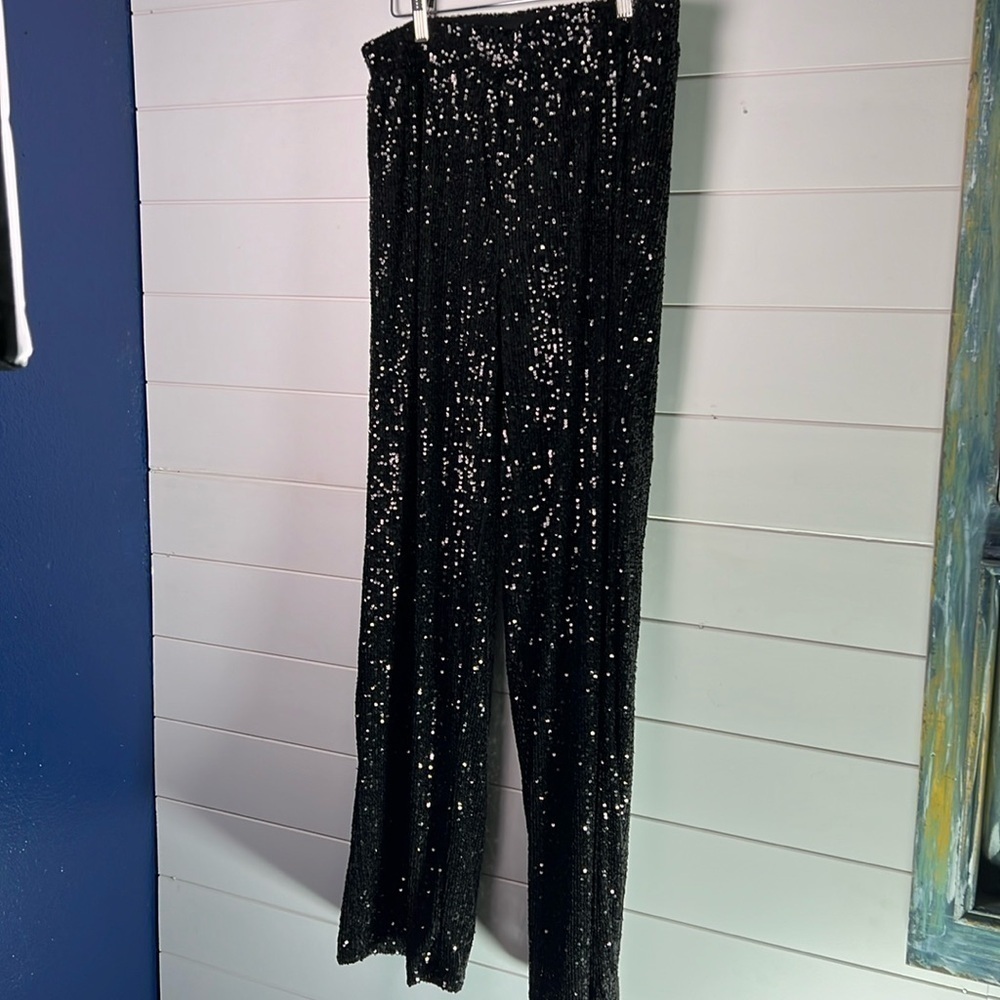 Cable & gauge med black sequin pants. A128
